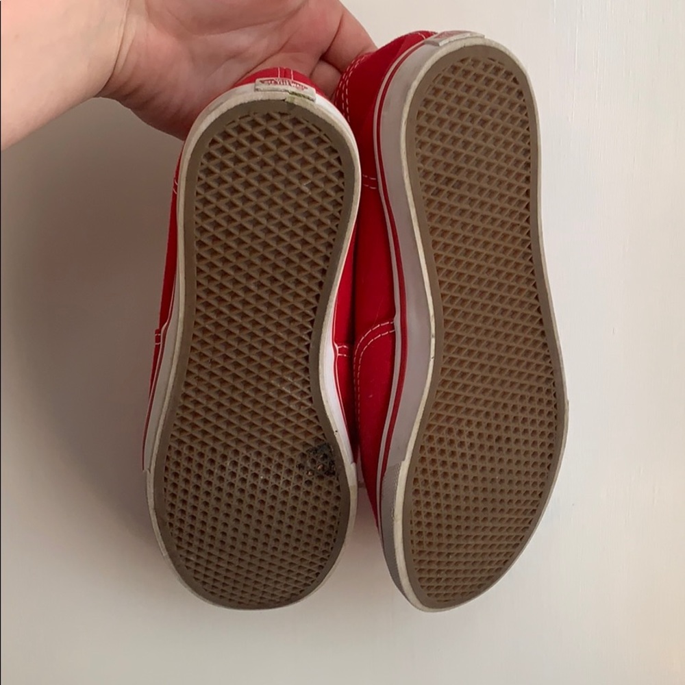 Red vans! - Picture 2 of 3